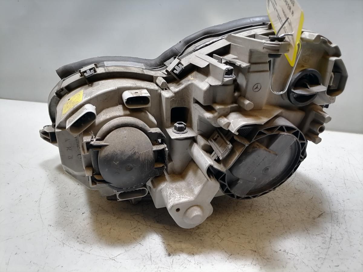 Mercedes C-Klasse W203 original Scheinwerfer vorn rechts Bi-Xenon leicht vergilbt Bj.2004